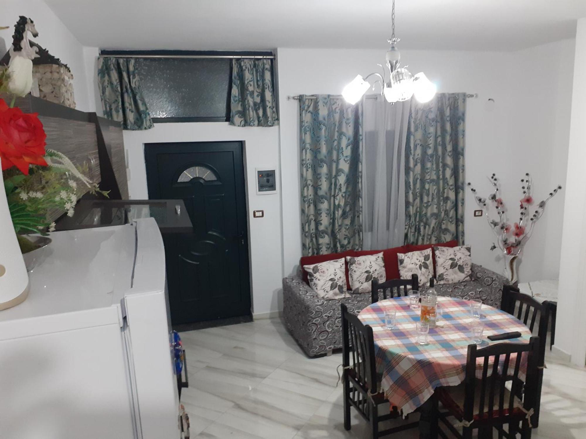 Apartment Erjon Ксамил Стая снимка