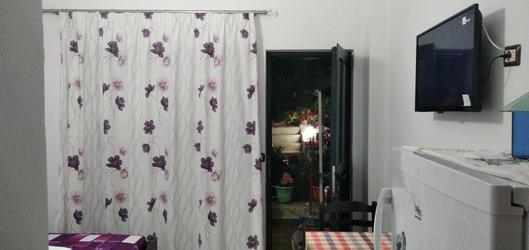 Apartment Erjon Ксамил Стая снимка